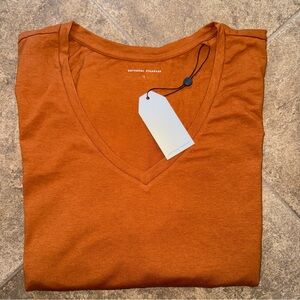 NWT - Universal Standard - Tee Rex - V-Neck  Long Sleeve Tee
